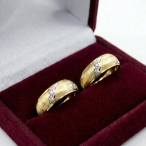 Argollas Luz de Diamante · Oro 10k ANIL-ORO10K-2004