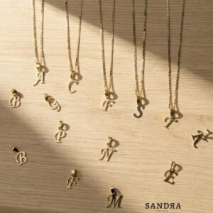 Collar de Inicial Personalizada en Oro - COLL-ORO10K-004